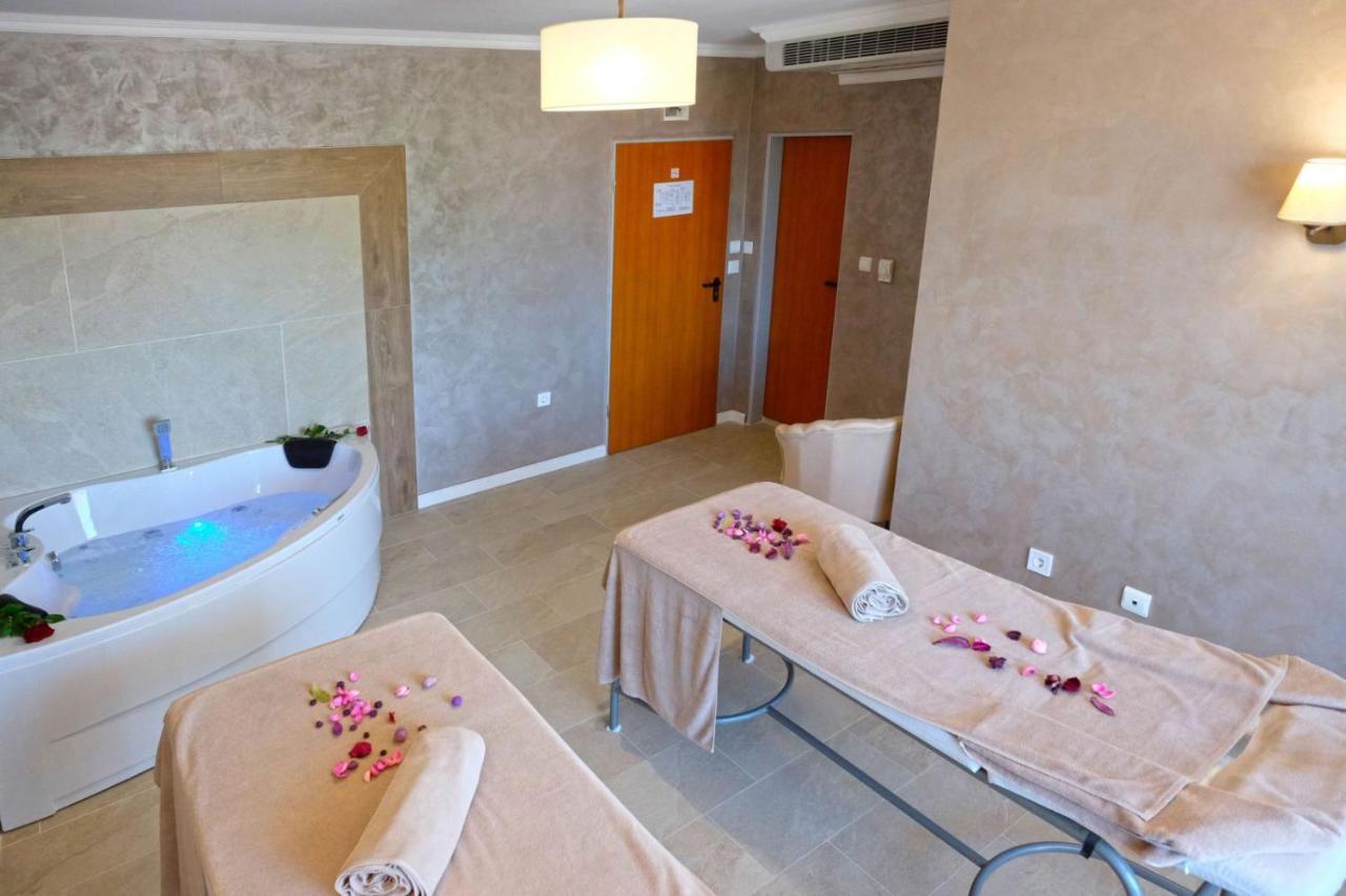 Paradise Hotel & Relax Center เปาโมเรีย ภายนอก รูปภาพ